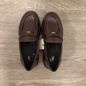 NWT Zara burgundy loafers | 6.5